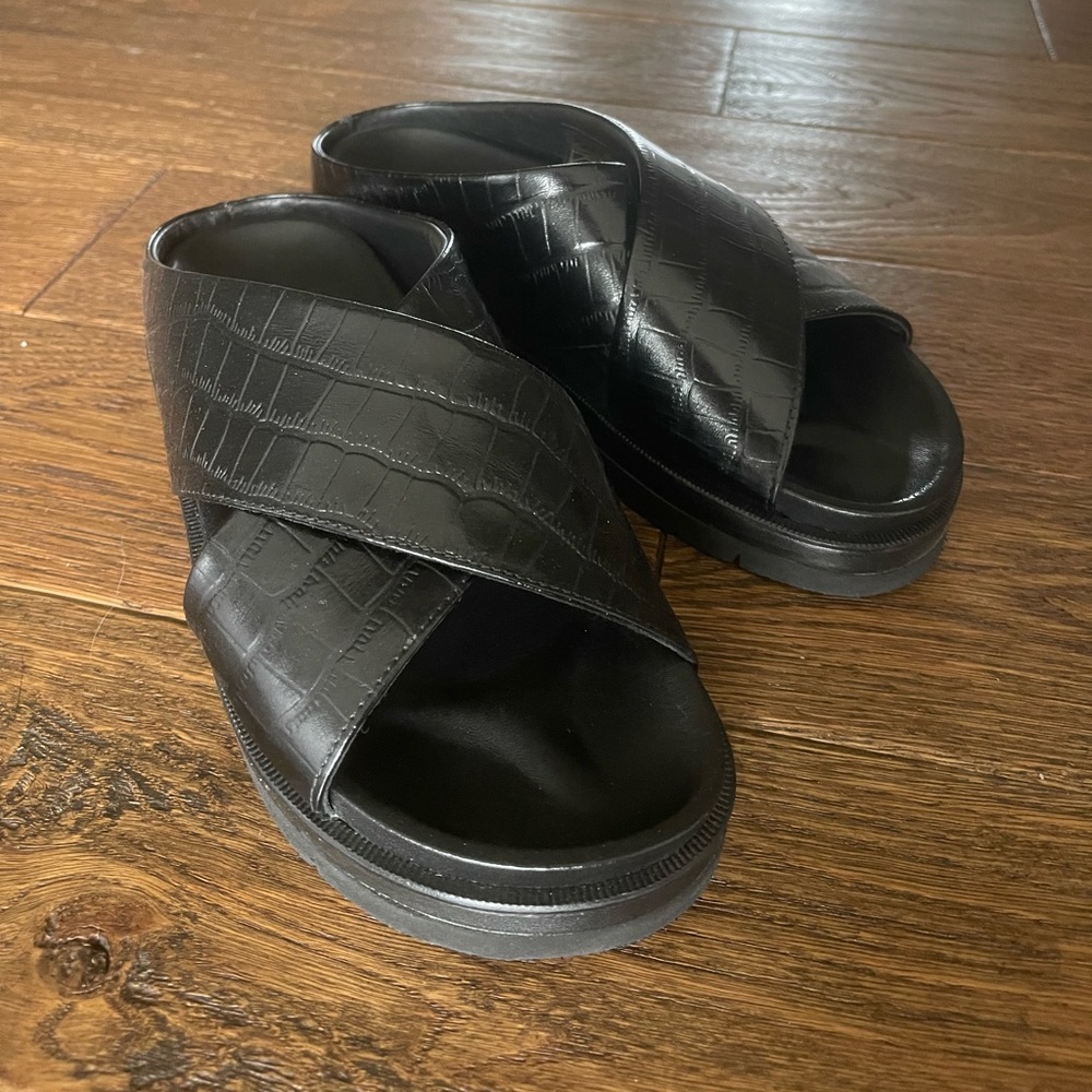 Free People Roxanne Croc slides
